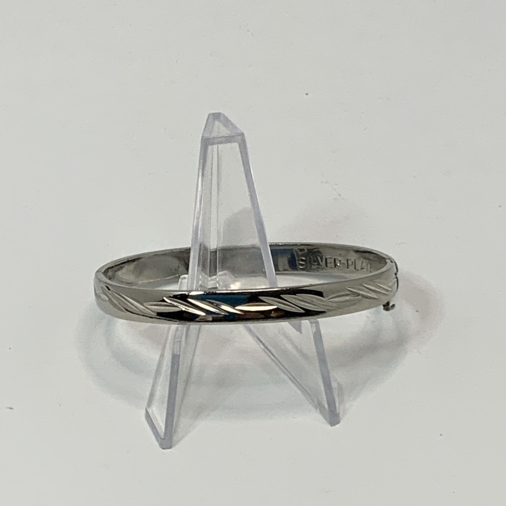 Vintage Etched Silver Plated Hinged Bangle Bracelet (No Safety Chain)